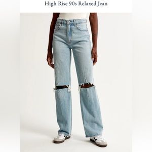 Abercrombie & Fitch The 90s High Rise Relaxed Jean Size 26/2 NWT